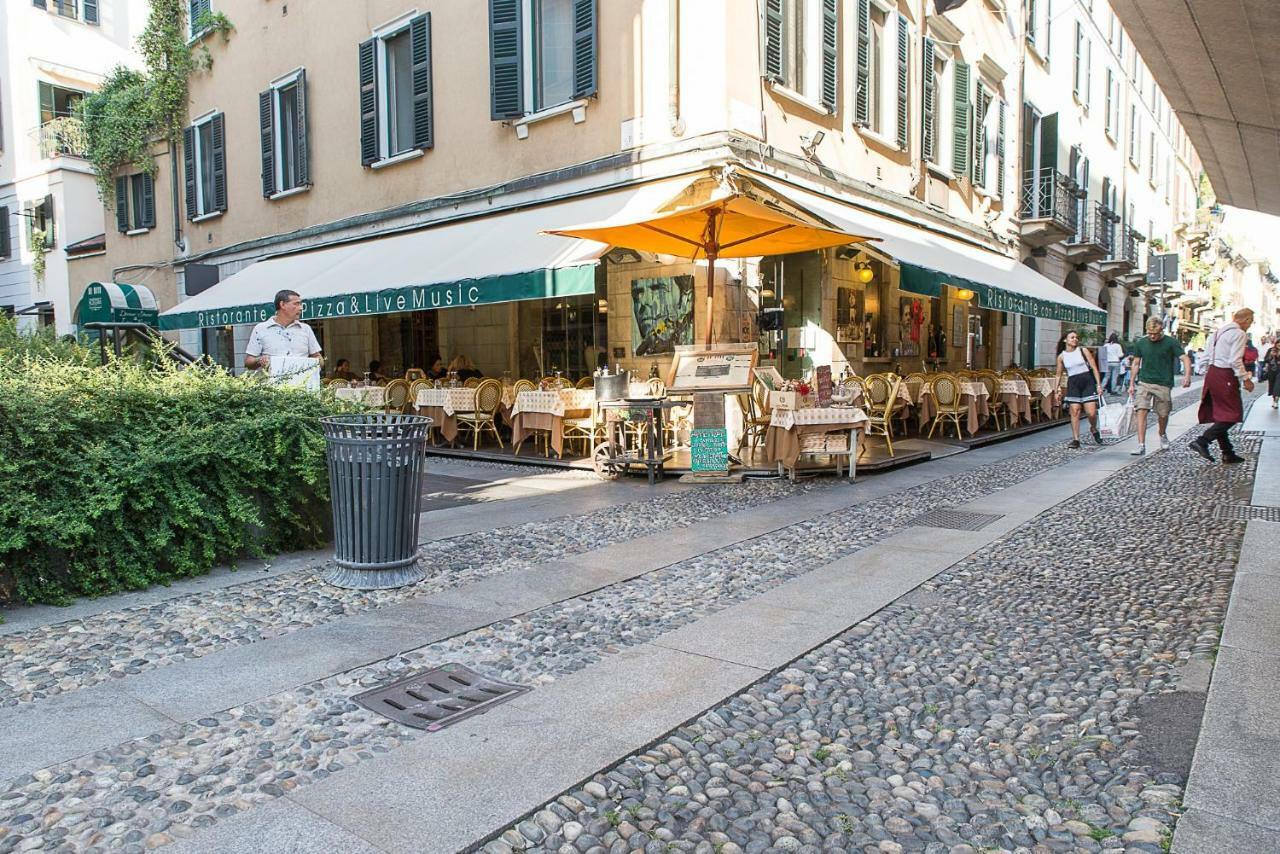 Flowers' Lane Milan Bagian luar foto